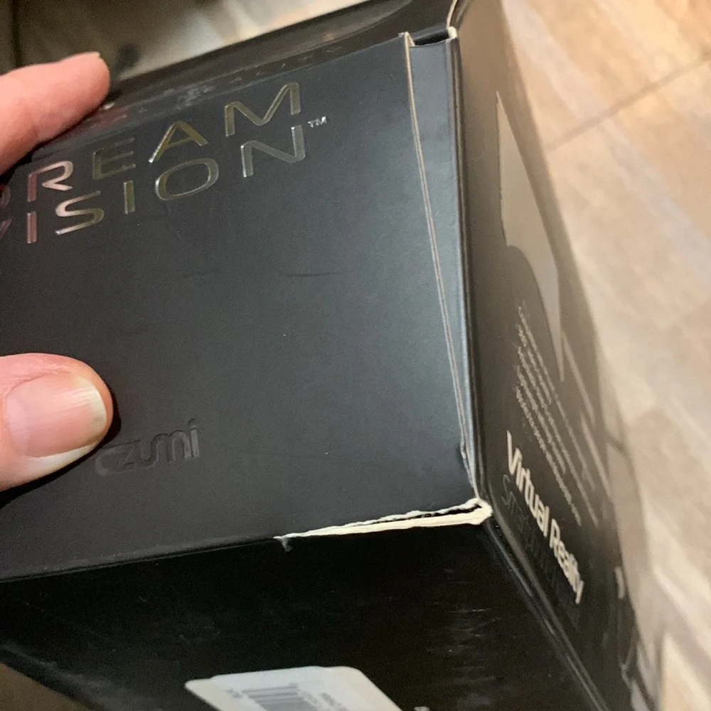 New in box Dream Vision virtual reality